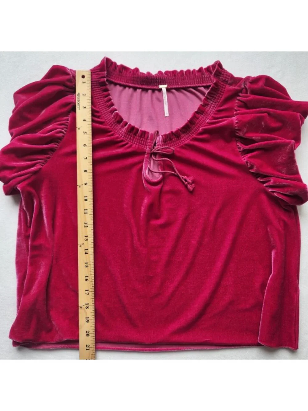 Free People Terese Pink Velvet Crop Puff Sleeve Top Soft Cozy Boho Festival Glam - Picture 11 of 11